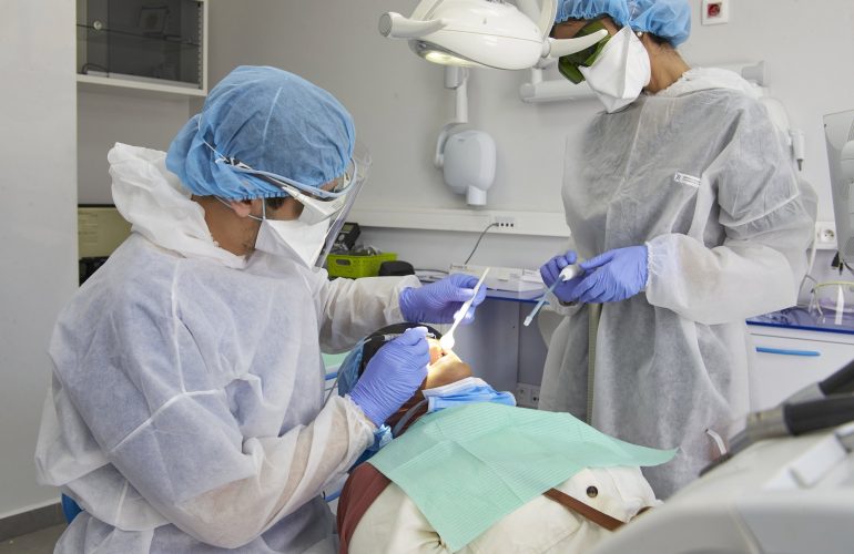 Operasi Gigi Selama Masa Pandemi
